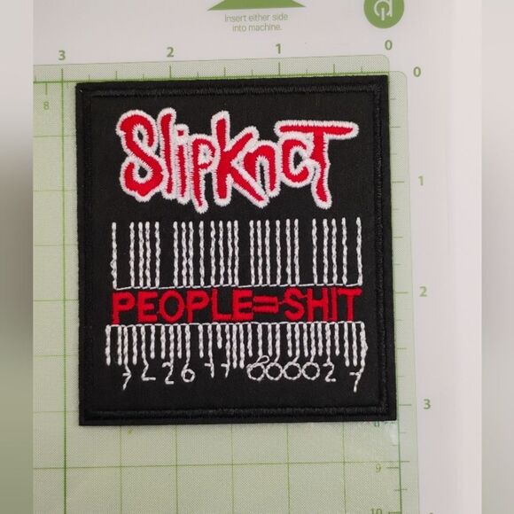 Slipknot Iron On Patch Embroidered Red and White On Black Background - Picture 3 of 10